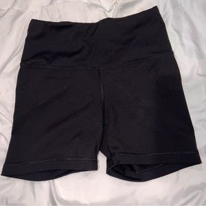 90 degrees biker shorts